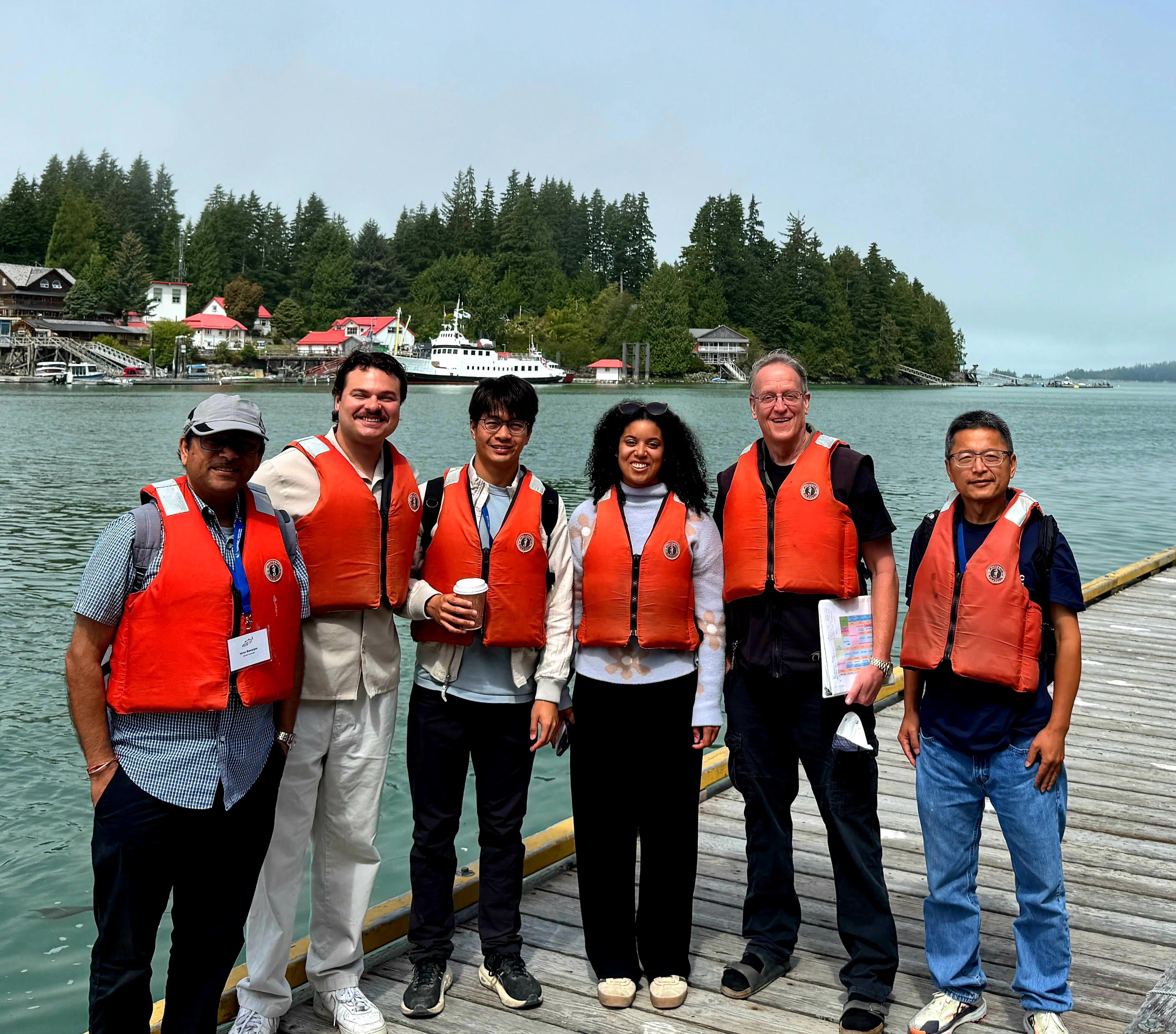 Kingsley lab presenters at Bamfield Research Station, Canada